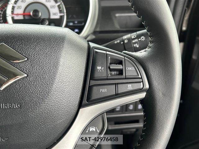 Suzuki SPACIA 2022-09 352728-13