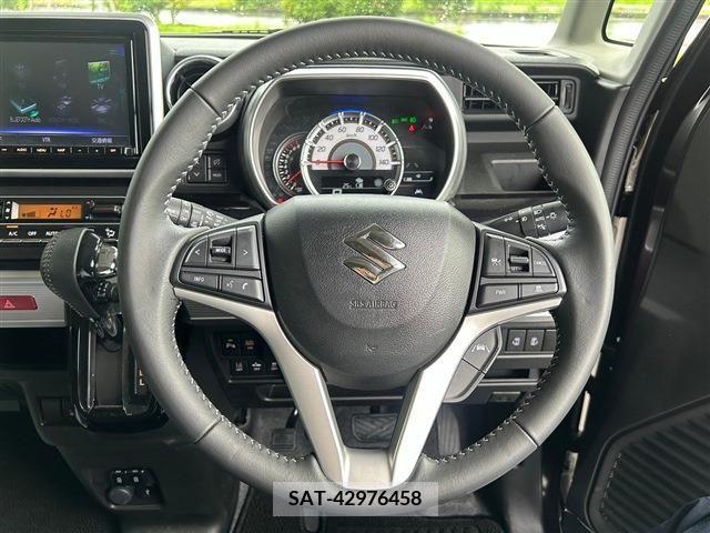 Suzuki SPACIA 2022-09 352728-12