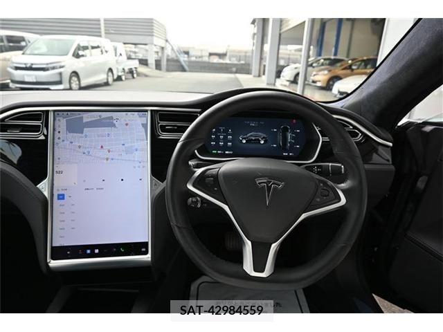 Tesla MODEL S 2018-01 372637-9