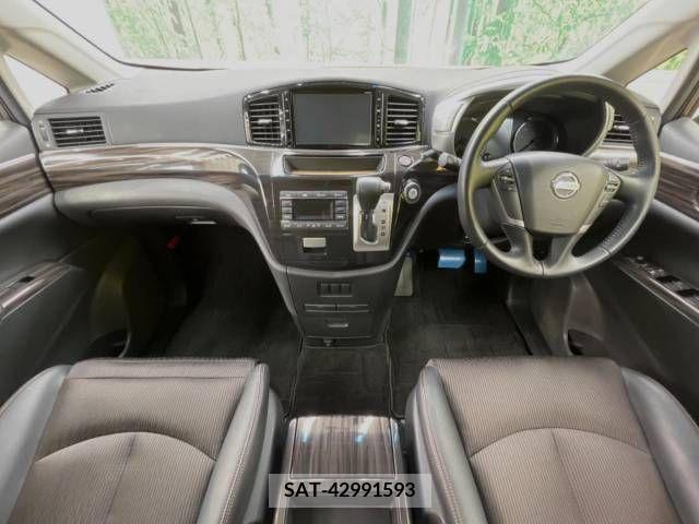 Nissan ELGRAND 2014-09 359726-1