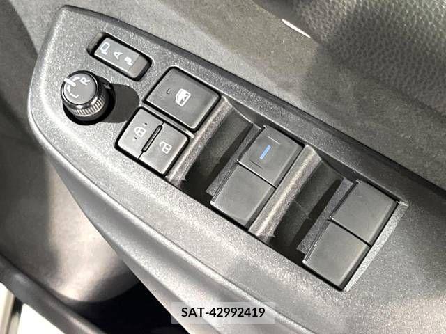 Toyota YARIS 2023-06 334714-5