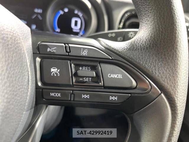 Toyota YARIS 2023-06 334714-4