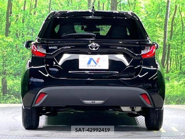 Toyota YARIS 2023-06 334714-15