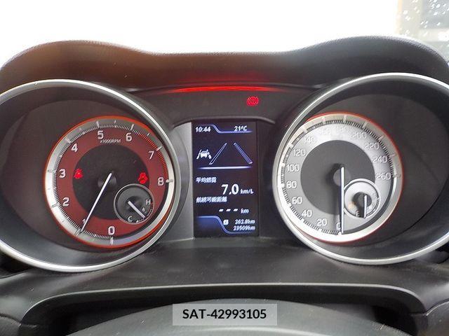 Suzuki SWIFT 2017-10 368986-16