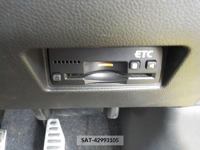 Suzuki SWIFT 2017-10 368986-18