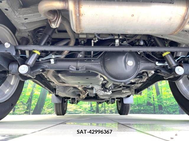Suzuki JIMNY 2023-05 331575-13