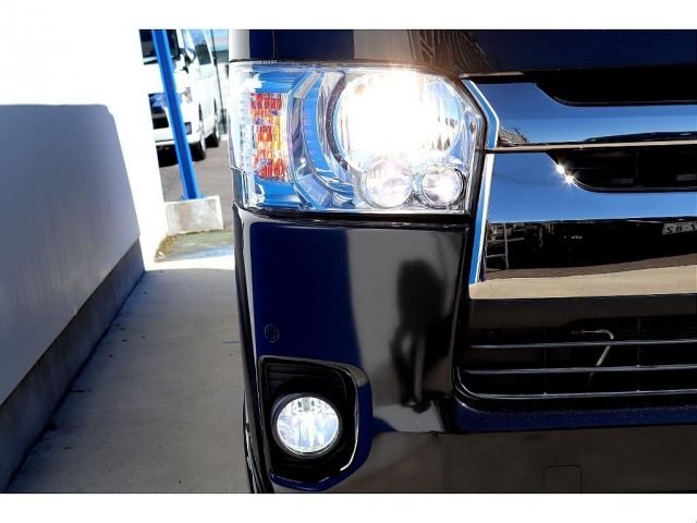 Toyota HIACE VAN 2019-01 18623-8