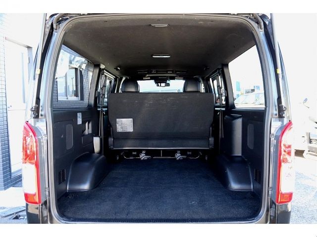 Toyota HIACE VAN 2019-01 18623-3