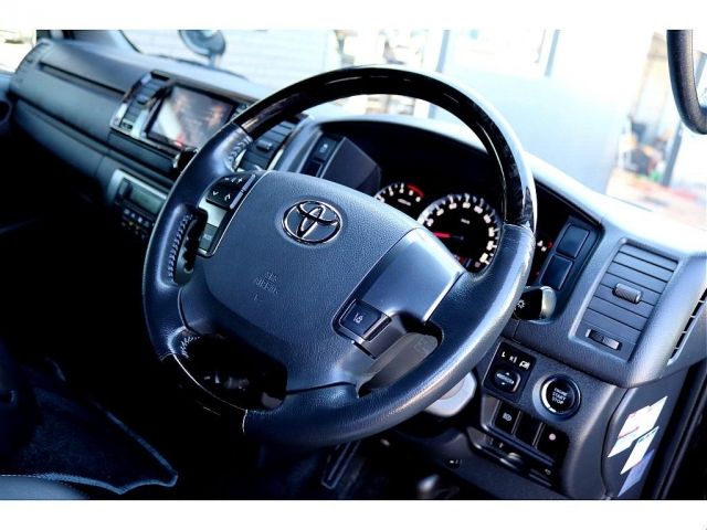 Toyota HIACE VAN 2019-01 18623-13