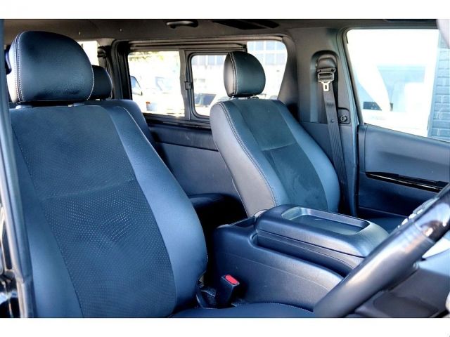 Toyota HIACE VAN 2019-01 18623-14