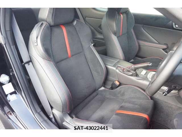 Subaru BRZ 2021-12 263284-14