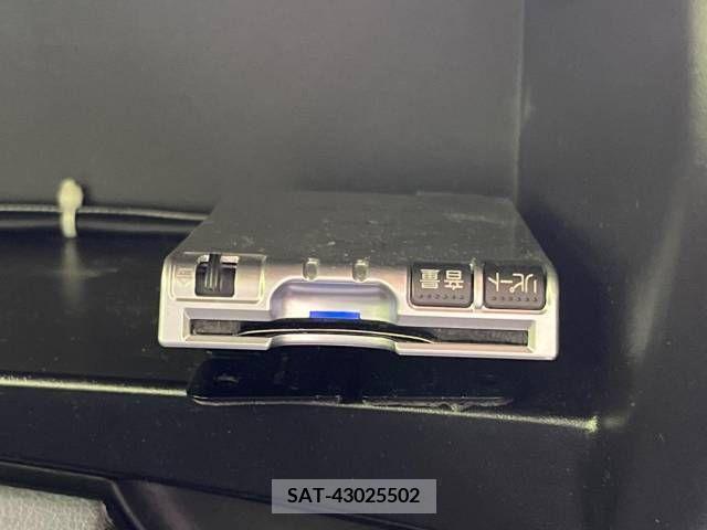 Nissan NOTE 2013-11 302330-5