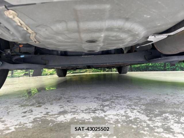Nissan NOTE 2013-11 302330-15