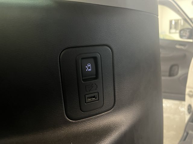 Nissan SERENA 2021-03 186637-23