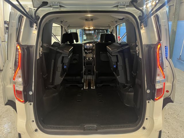 Nissan SERENA 2021-03 186637-27