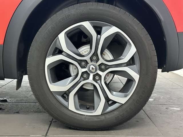 Renault CAPTUR 2021-09 24325-14