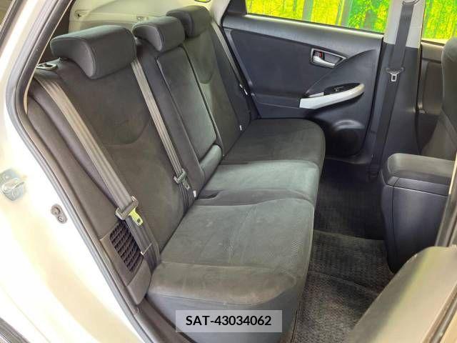 Toyota PRIUS 2013-11 322150-9