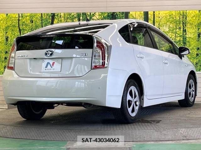 Toyota PRIUS 2013-11 322150-17