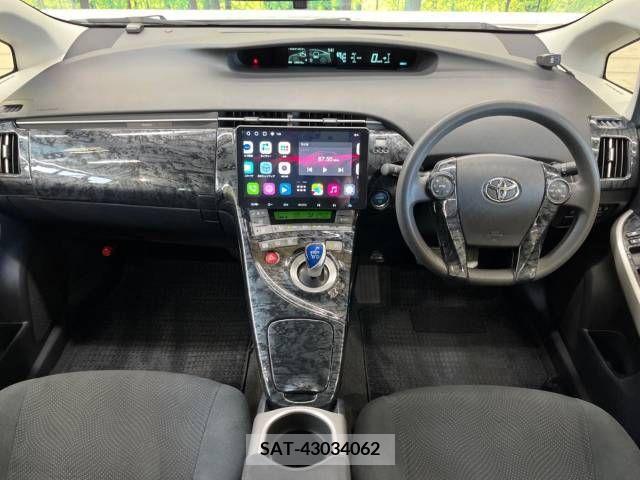 Toyota PRIUS 2013-11 322150-1