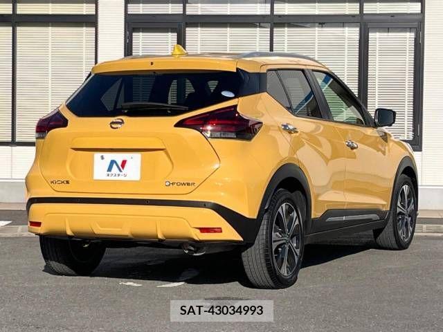 Nissan KICKS 2022-07 210959-17