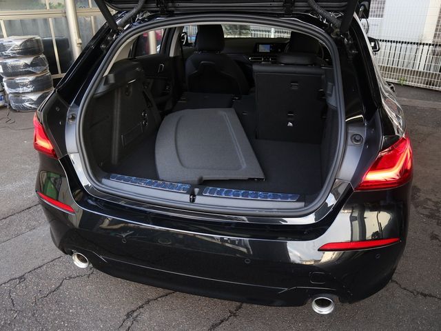 Bmw 1 SERIES 2021-08 182284-24