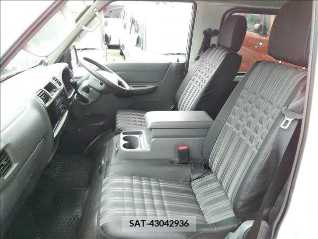 Mazda BONGO VAN 2019-09 294313-11