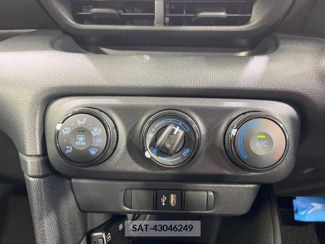 Toyota YARIS 2022-08 395378-7