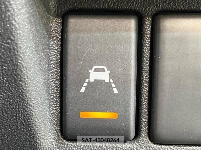 Nissan MARCH 2022-02 377959-5