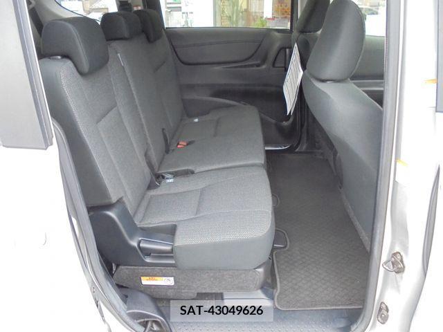 Toyota SIENTA 2019-02 330167-12