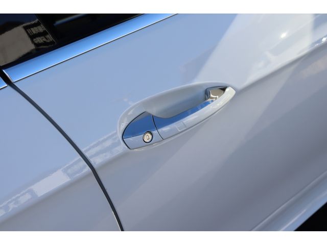 Mercedes Benz E-CLASS 2015-01 12613-16