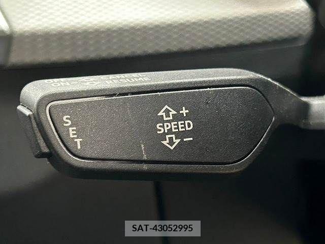 Audi Q2 2017-06 318029-4