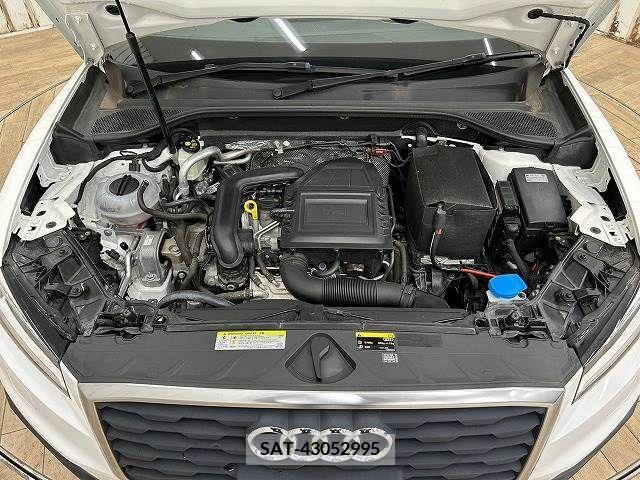 Audi Q2 2017-06 318029-19