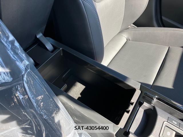 Toyota PRIUS 2023-10 202467-18