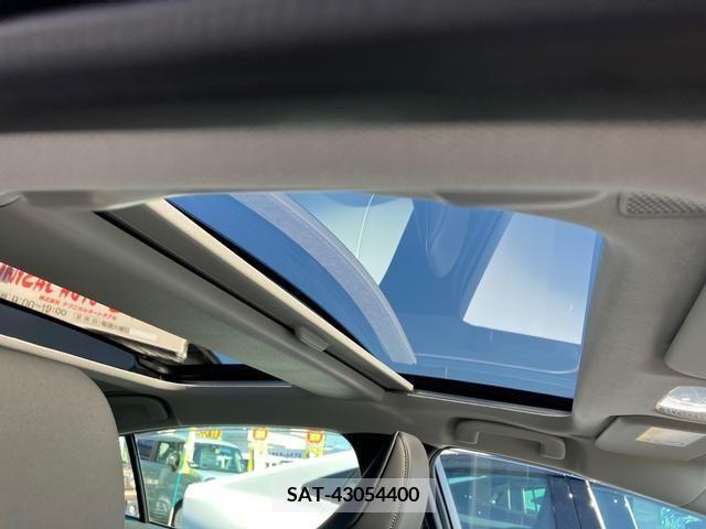 Toyota PRIUS 2023-10 202467-7