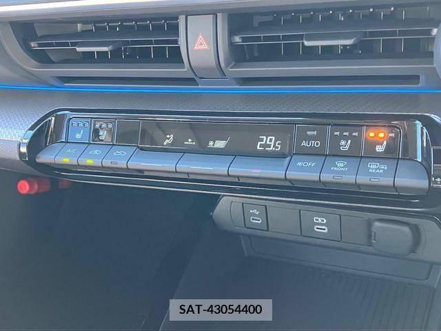 Toyota PRIUS 2023-10 202467-13