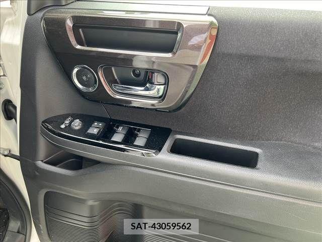 Honda N BOX CUSTOM 2020-07 345781-13