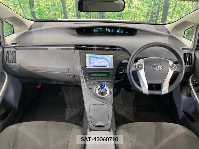 Toyota PRIUS 2011-06 351560-1