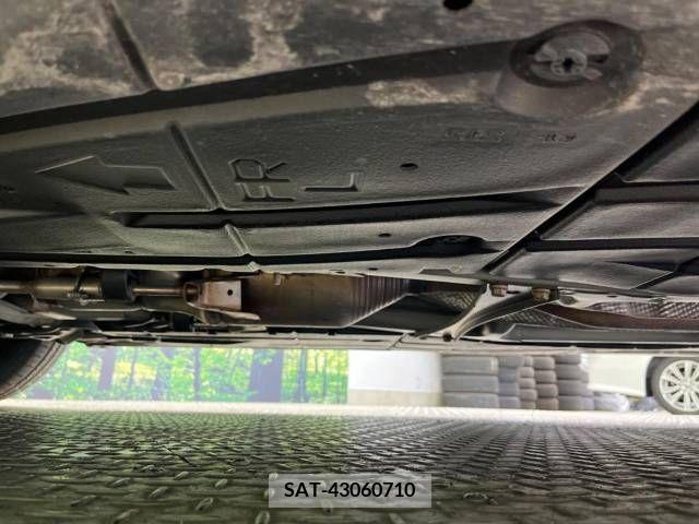Toyota PRIUS 2011-06 351560-18