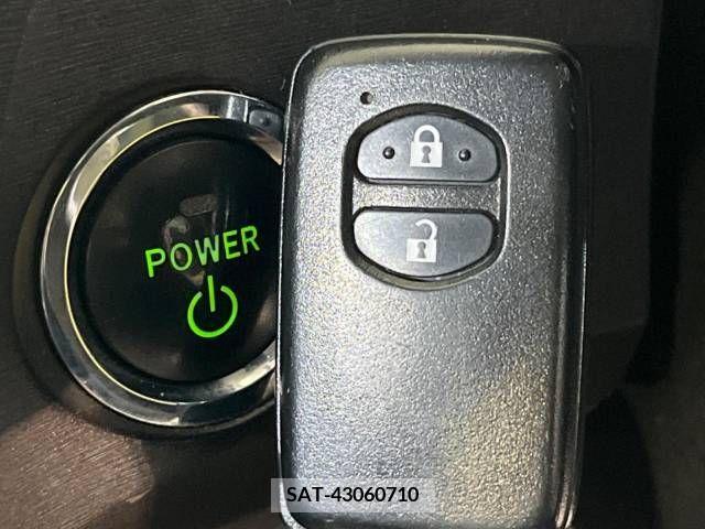 Toyota PRIUS 2011-06 351560-3