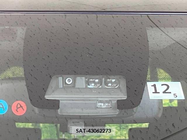 Toyota VOXY 2016-12 221680-2