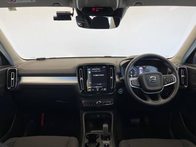 Volvo XC40 2021-06 182597-1
