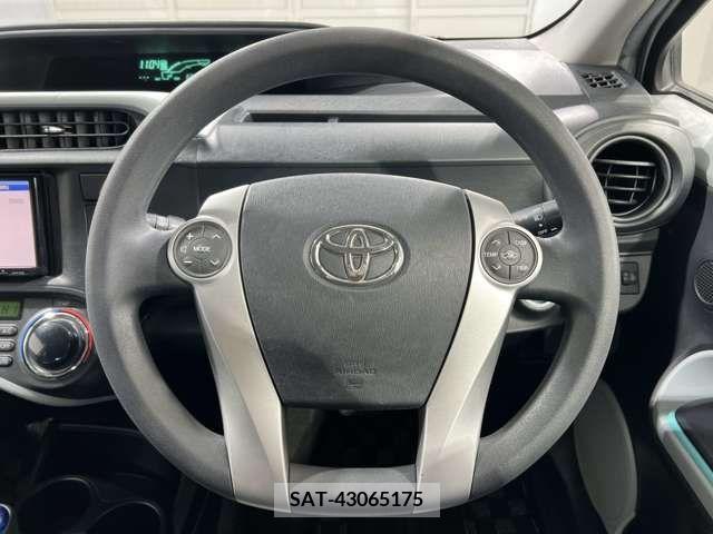 Toyota AQUA 2013-01 218698-19