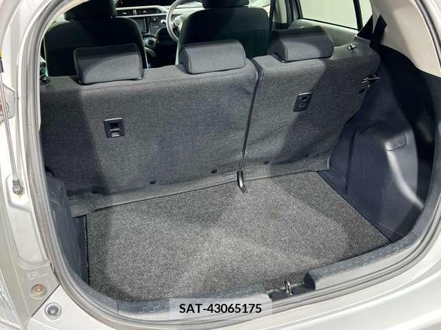 Toyota AQUA 2013-01 218698-17
