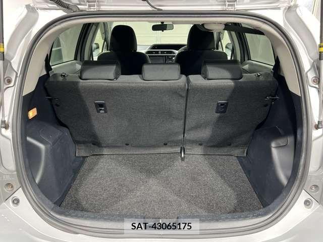 Toyota AQUA 2013-01 218698-16