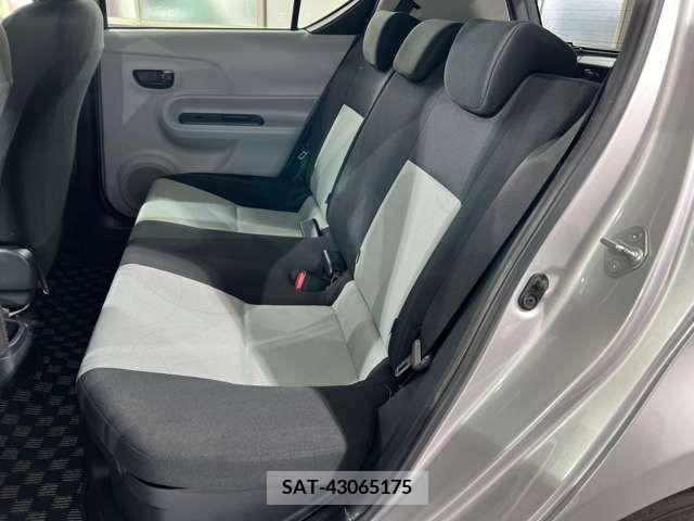 Toyota AQUA 2013-01 218698-15