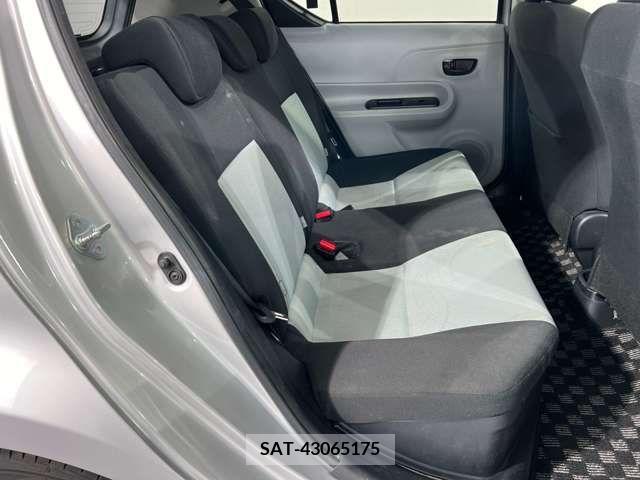Toyota AQUA 2013-01 218698-13