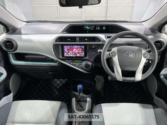 Toyota AQUA 2013-01 218698-9