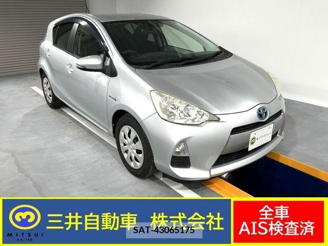 Toyota AQUA 2013-01 218698-0