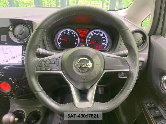 Nissan NOTE 2017-02 327827-8