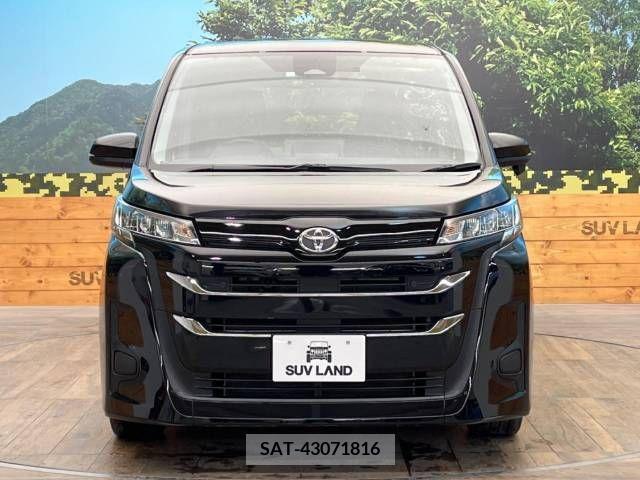 Toyota NOAH 2023-04 207704-14